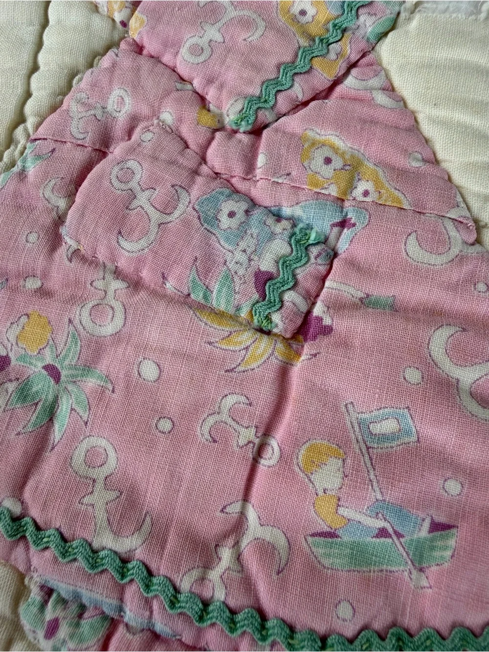 VTG Sunbonnet Sue Baby Lap Quilt Hand Sewn Purple Pastel 35x53 Damaged Cutter